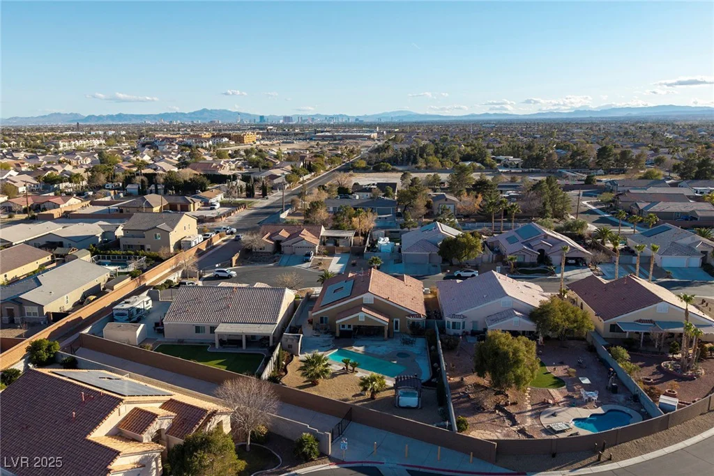 5204 Black Coral, Las Vegas, NV 89131