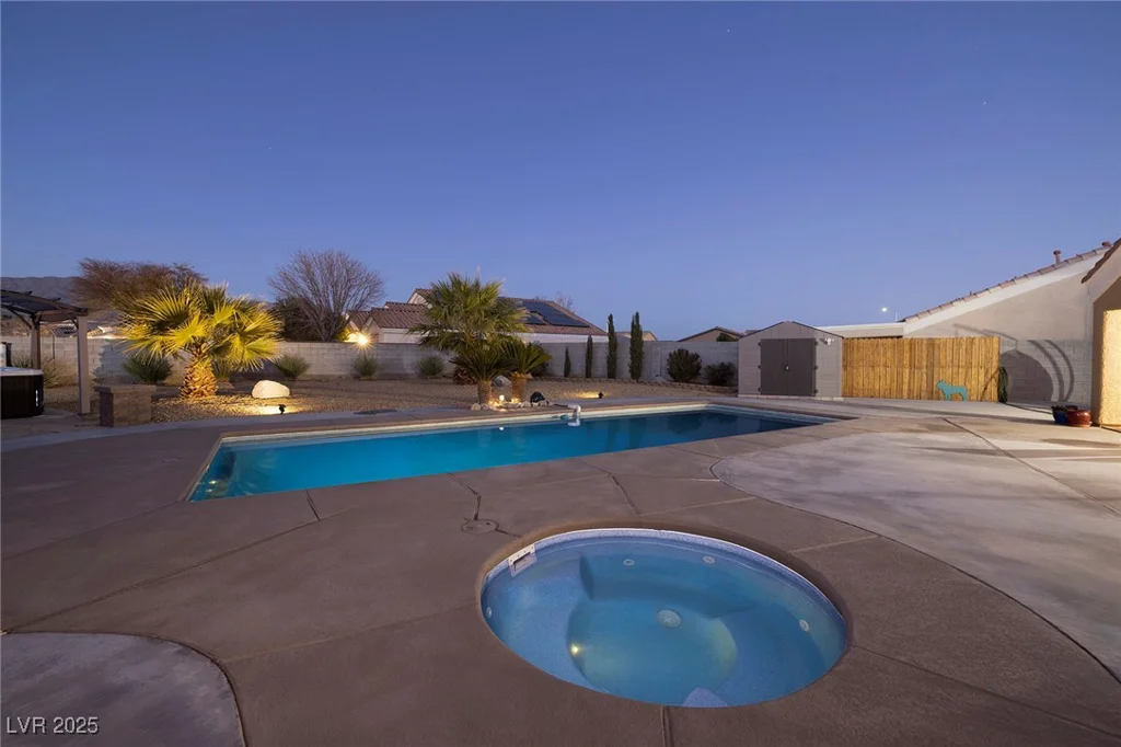 5204 Black Coral, Las Vegas, NV 89131