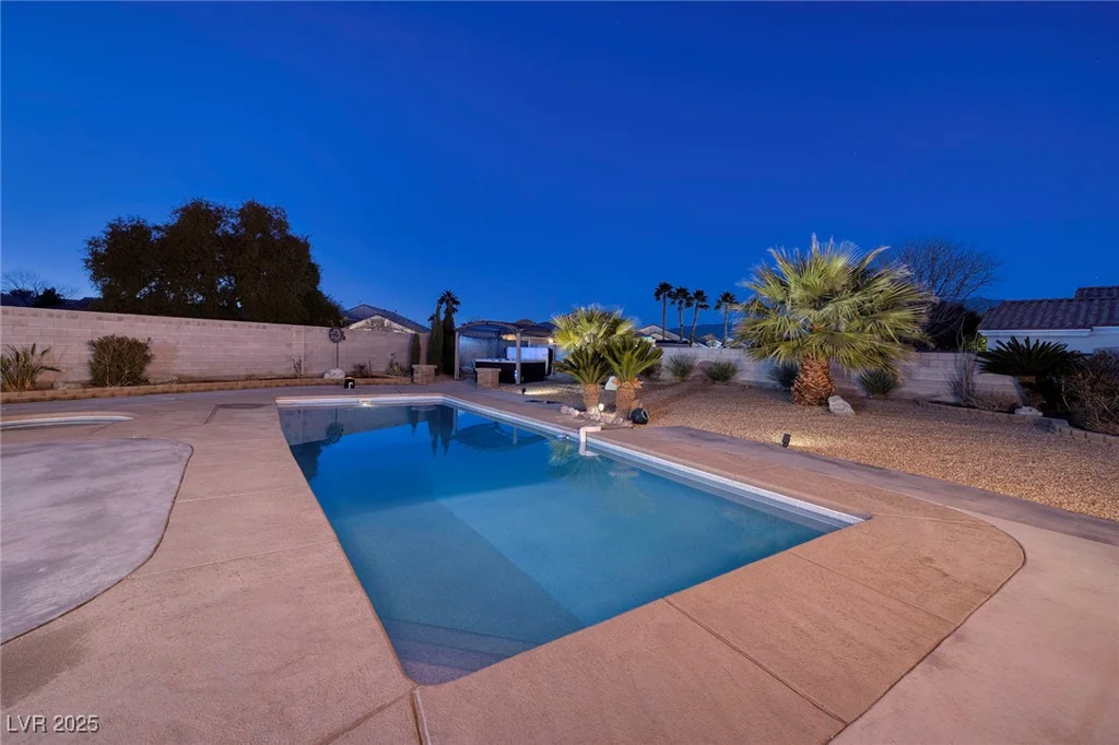 5204 Black Coral, Las Vegas, NV 89131