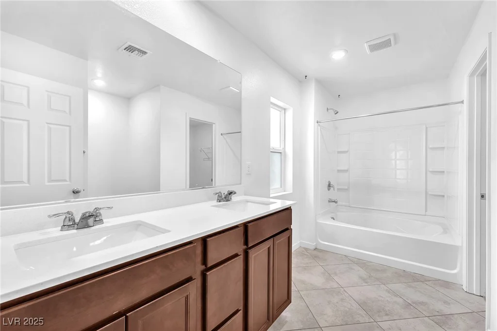 8106 Guadiano, Las Vegas, NV 89113