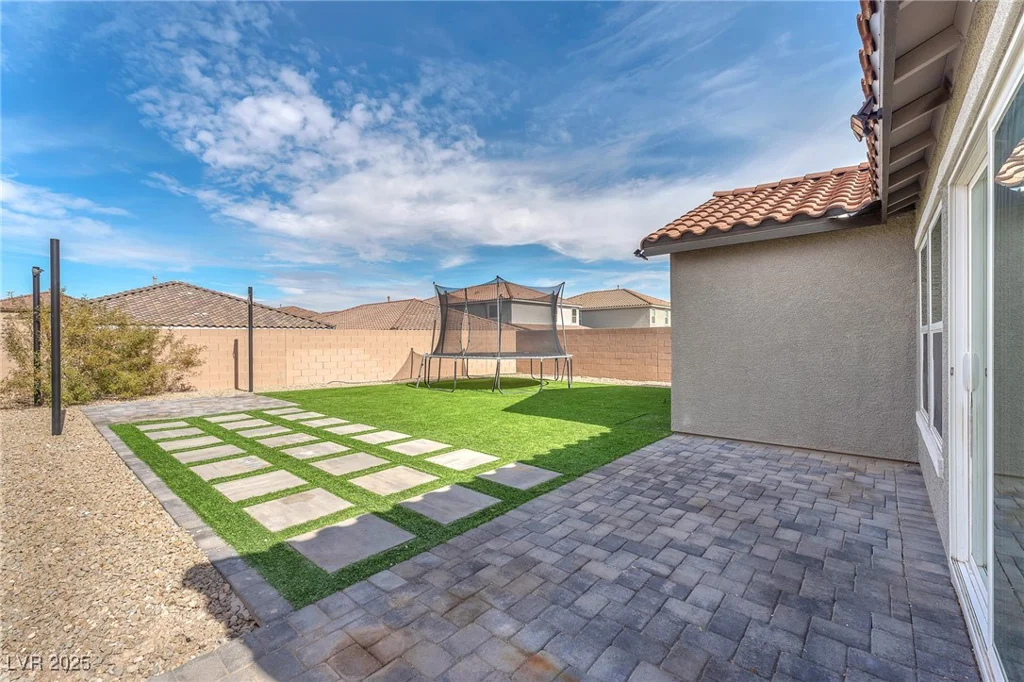 8106 Guadiano, Las Vegas, NV 89113