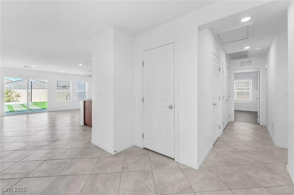 8106 Guadiano, Las Vegas, NV 89113