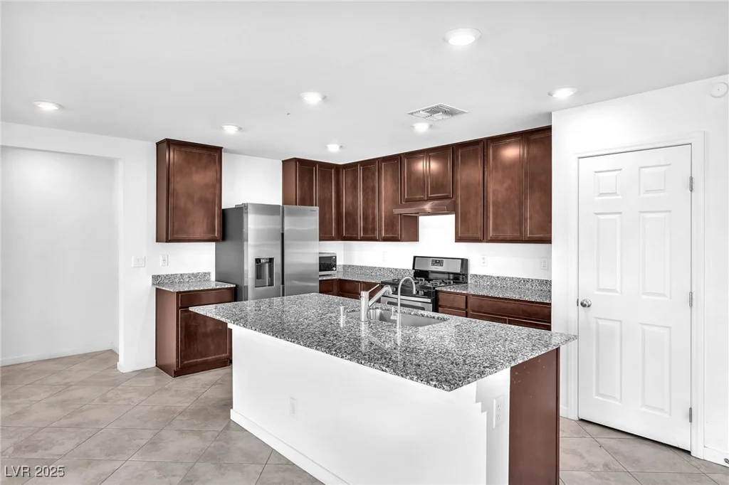 8106 Guadiano, Las Vegas, NV 89113