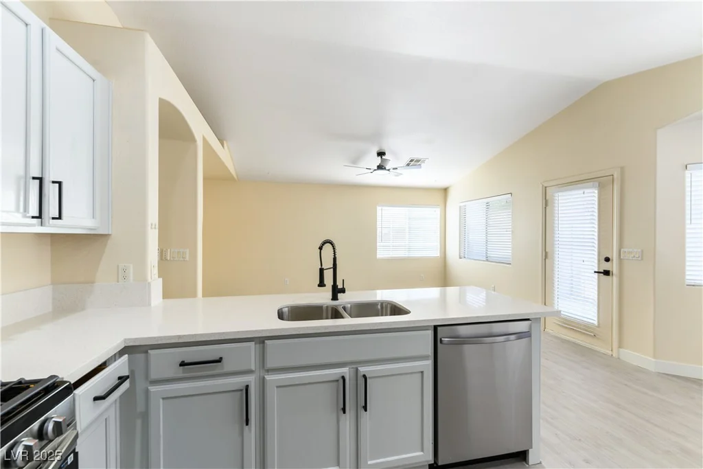 523 Painted Cloud, Las Vegas, NV 89144