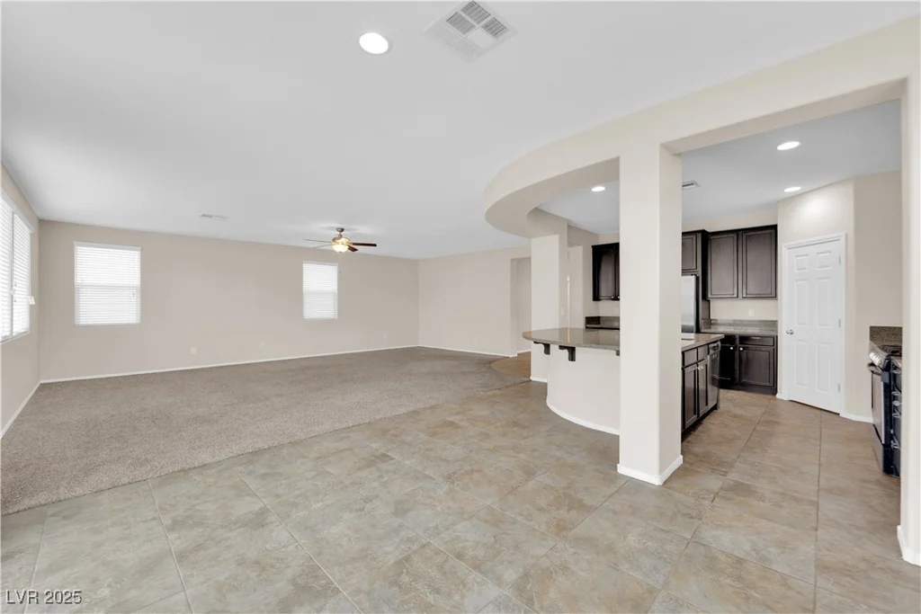 8356 San Mateo, North Las Vegas, NV 89085