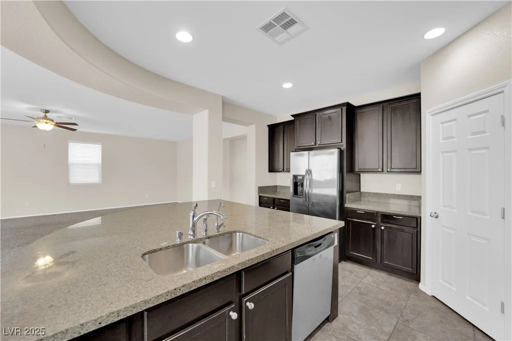 8356 San Mateo, North Las Vegas, NV 89085