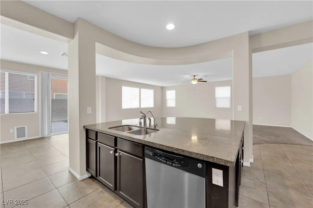 8356 San Mateo, North Las Vegas, NV 89085