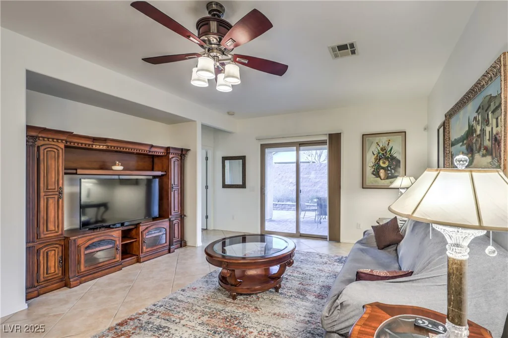 6136 Majestic Wind, Las Vegas, NV 89122