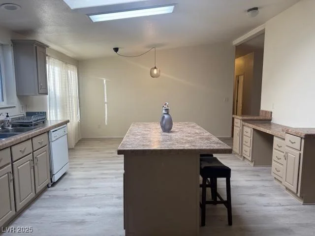 5621 Tahoe, Las Vegas, NV 89142