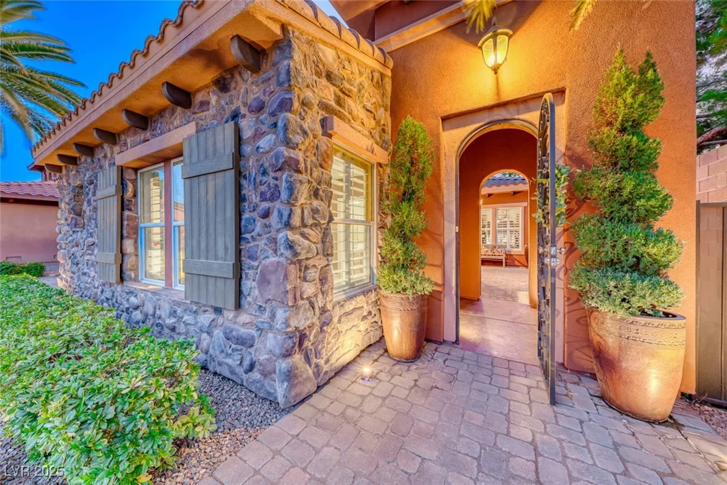 453 Via Palermo, Henderson, NV 89011