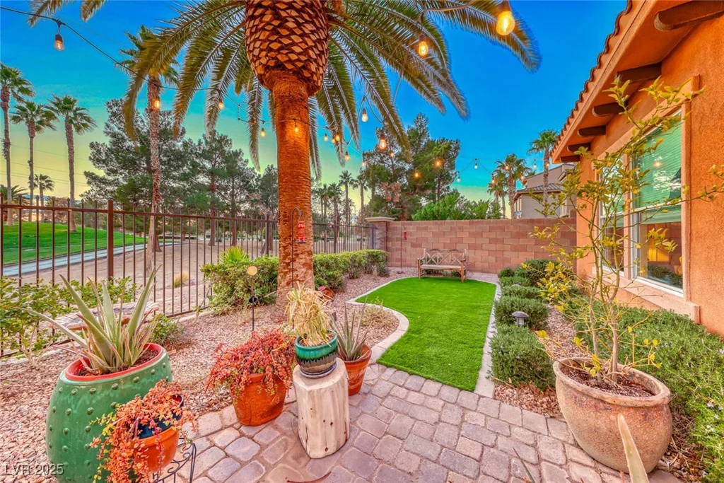 453 Via Palermo, Henderson, NV 89011
