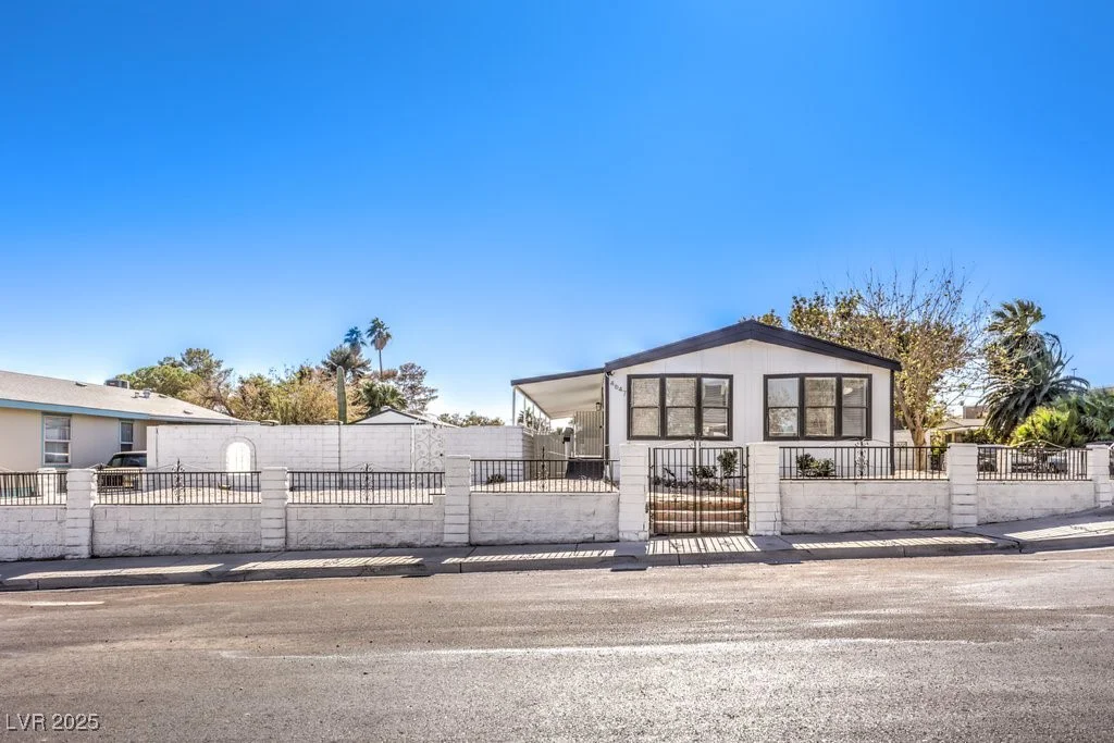 4647 Largo, Las Vegas, NV 89121