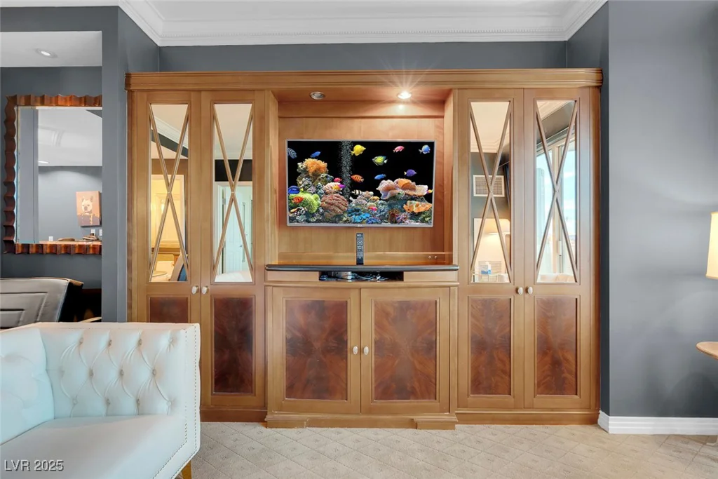 145 HARMON, Las Vegas, NV 89109
