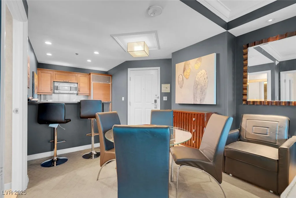 145 HARMON, Las Vegas, NV 89109