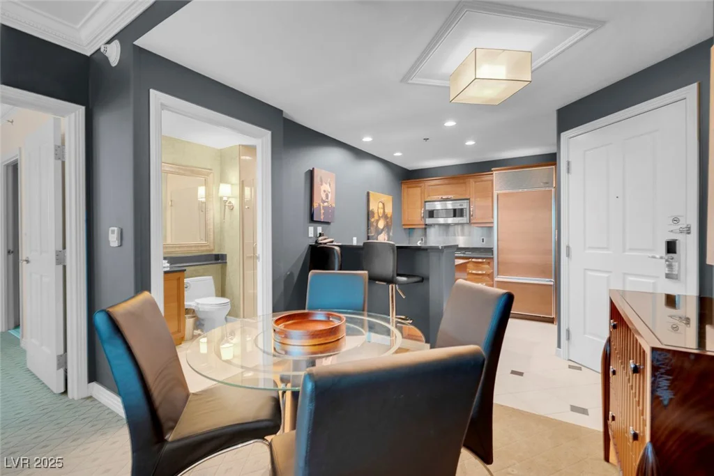 145 HARMON, Las Vegas, NV 89109
