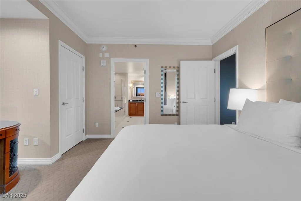 145 HARMON, Las Vegas, NV 89109