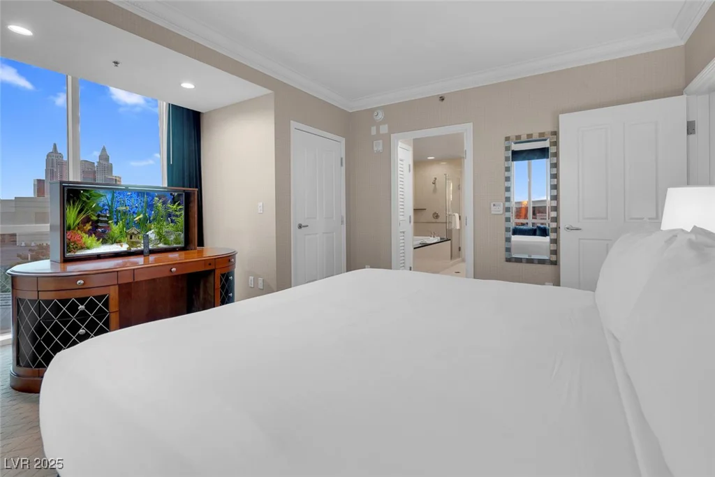 145 HARMON, Las Vegas, NV 89109
