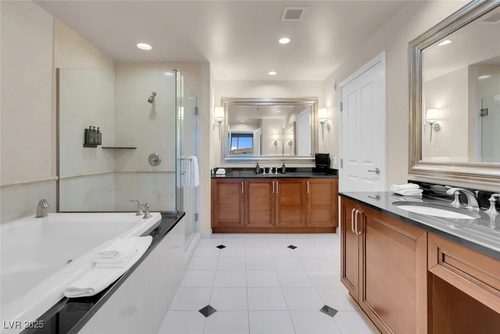 145 HARMON, Las Vegas, NV 89109