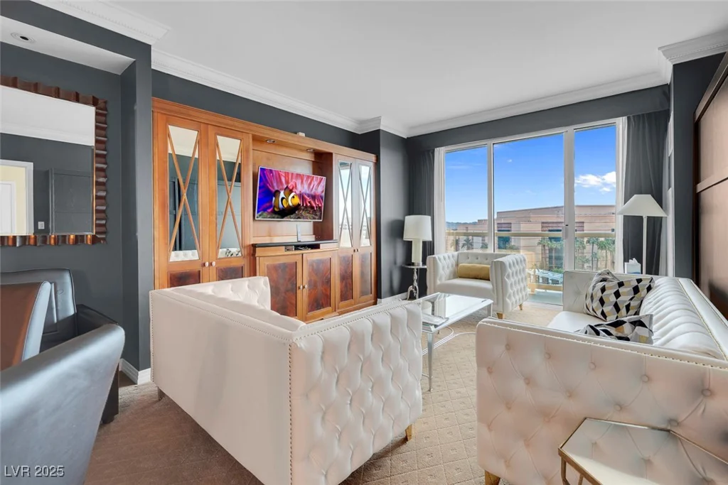 145 HARMON, Las Vegas, NV 89109
