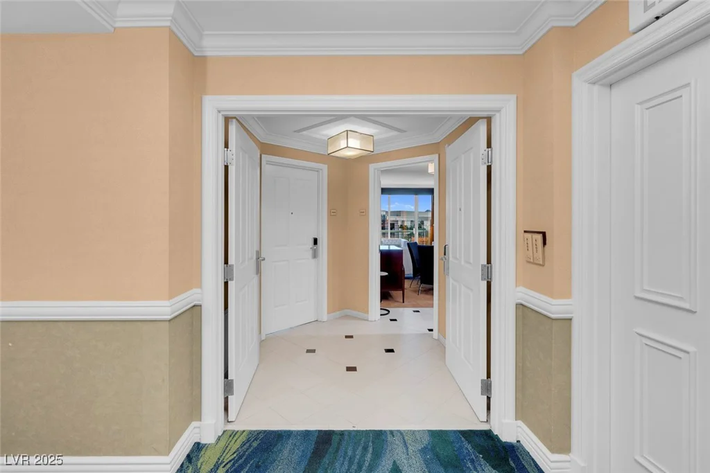 145 HARMON, Las Vegas, NV 89109