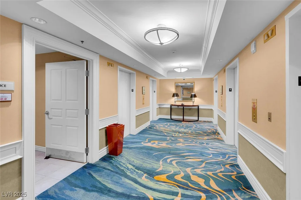 145 HARMON, Las Vegas, NV 89109