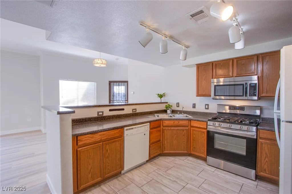 9303 Gilcrease, Las Vegas, NV 89149