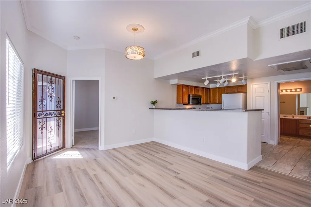 9303 Gilcrease, Las Vegas, NV 89149