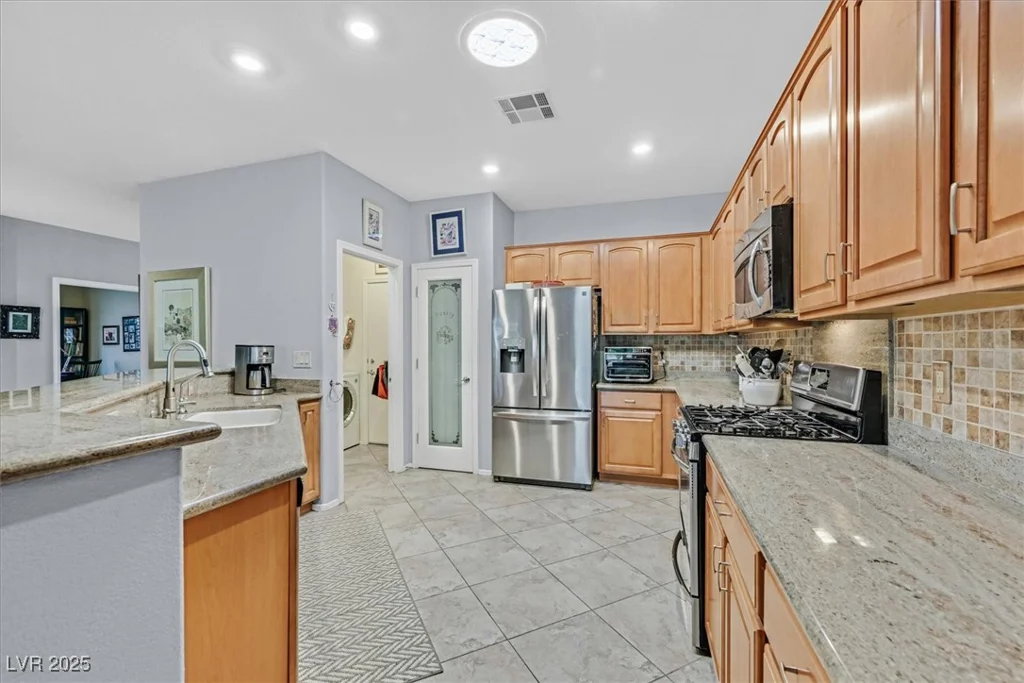 2353 Canyonville, Henderson, NV 89044
