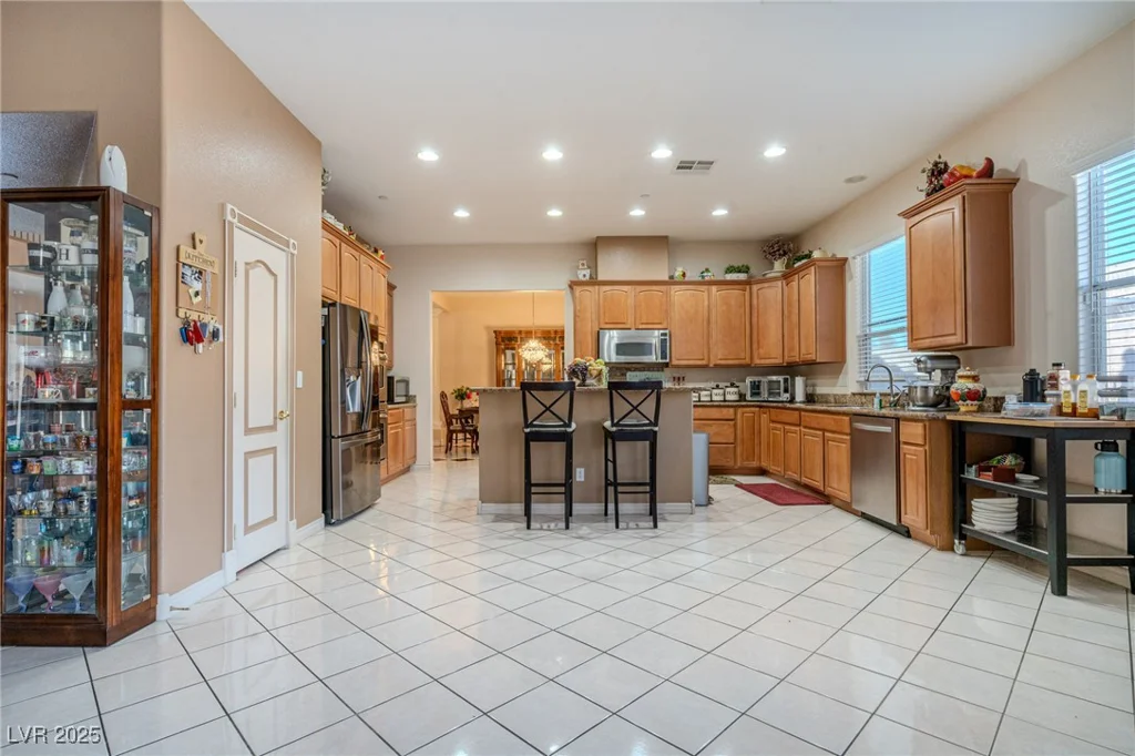 6632 Blue Hawaii, Las Vegas, NV 89110
