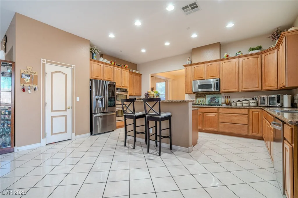 6632 Blue Hawaii, Las Vegas, NV 89110