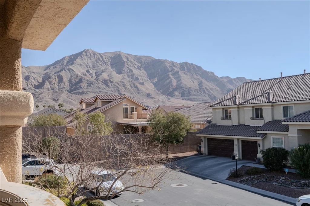6632 Blue Hawaii, Las Vegas, NV 89110
