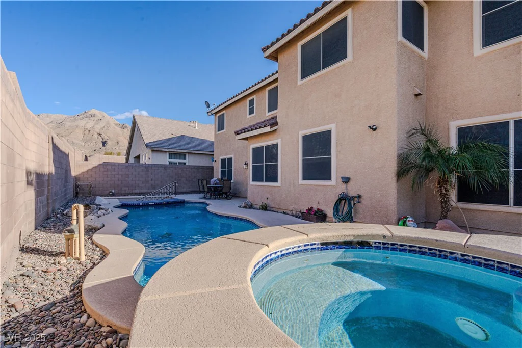 6632 Blue Hawaii, Las Vegas, NV 89110