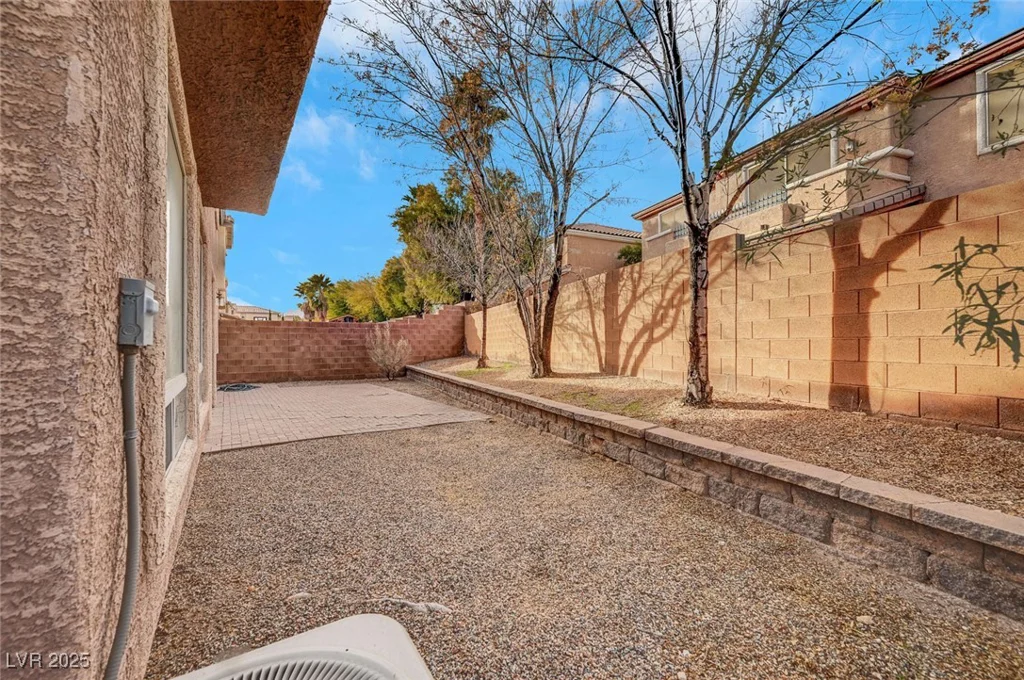 11740 Via Esperanza, Las Vegas, NV 89138