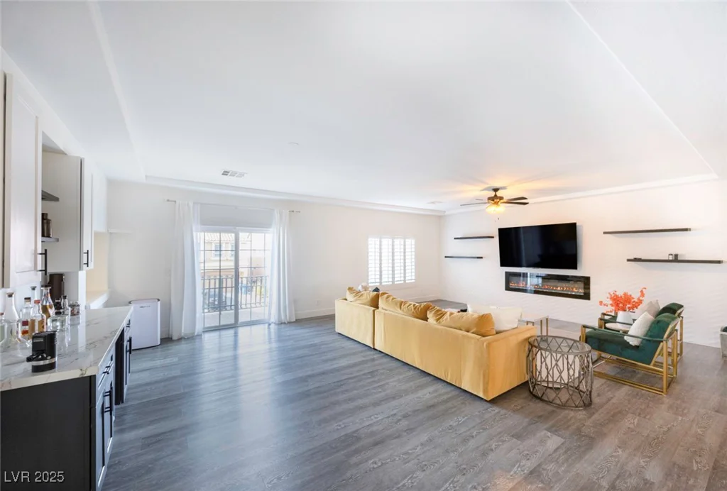 10658 Salmon Leap, Las Vegas, NV 89183
