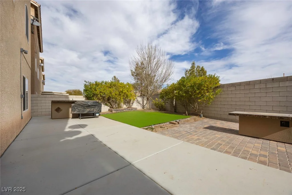 10658 Salmon Leap, Las Vegas, NV 89183