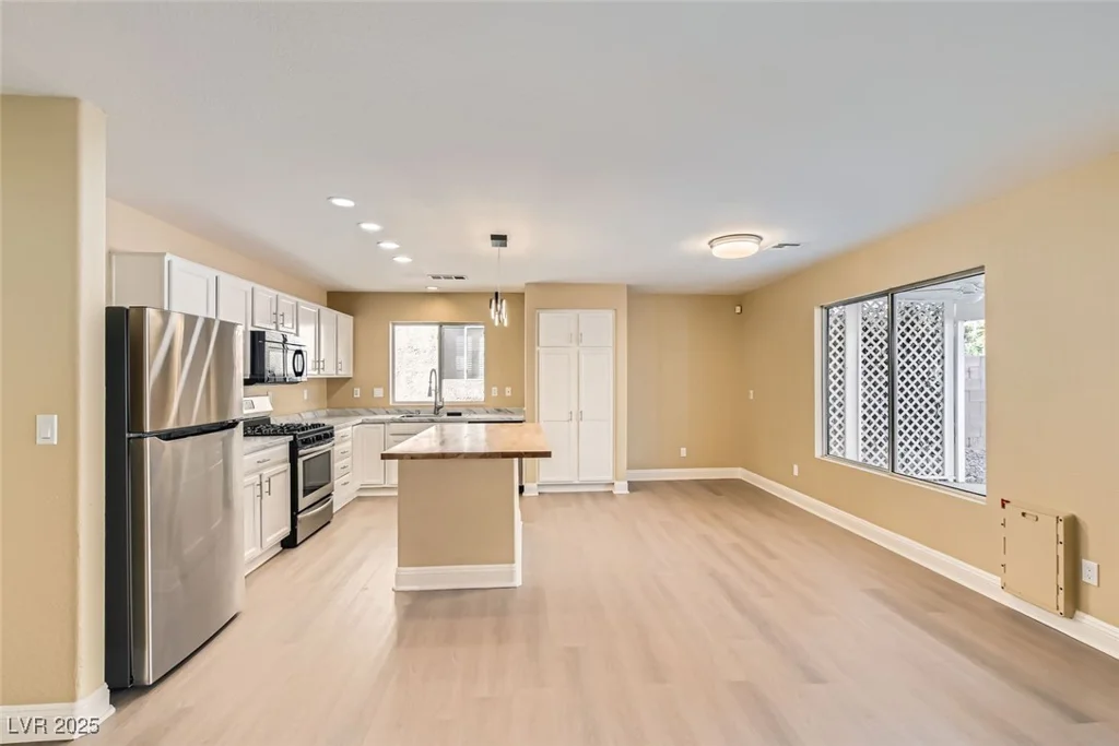 5008 Frozen Springs, Las Vegas, NV 89130