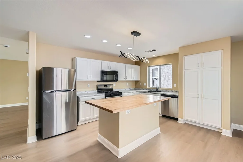 5008 Frozen Springs, Las Vegas, NV 89130