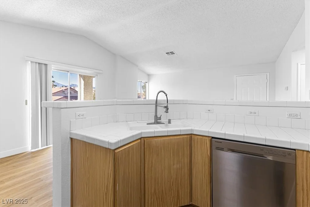 636 Yacht Harbor, Las Vegas, NV 89145