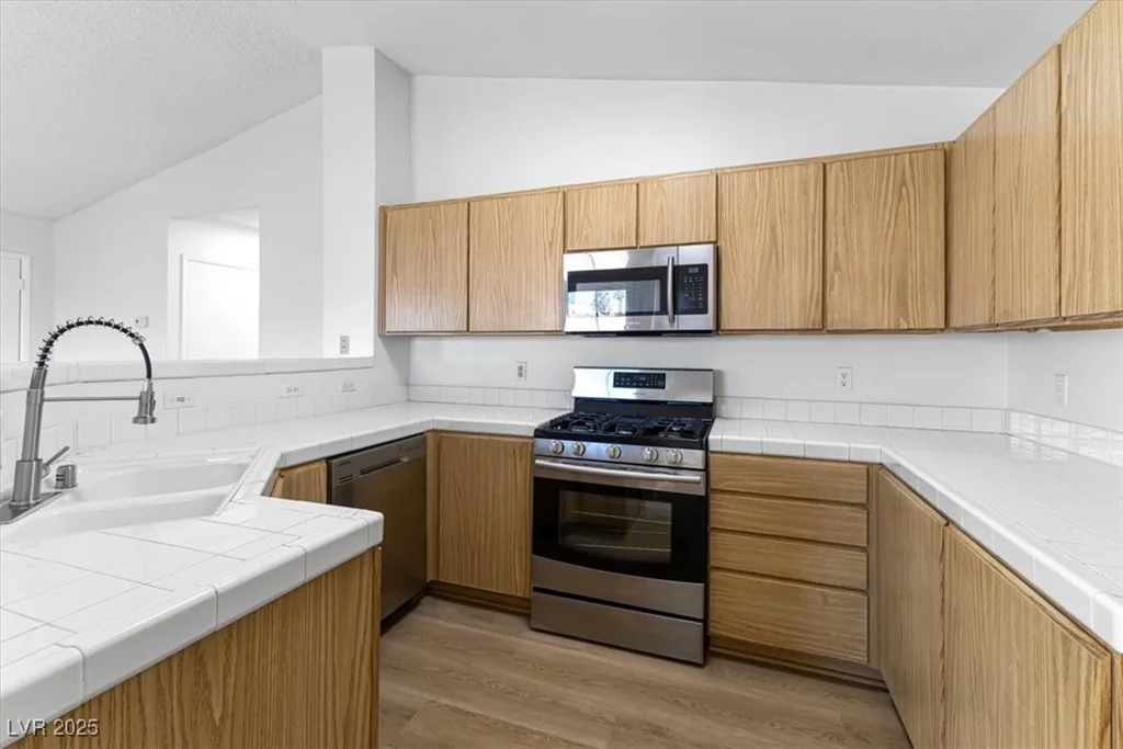636 Yacht Harbor, Las Vegas, NV 89145