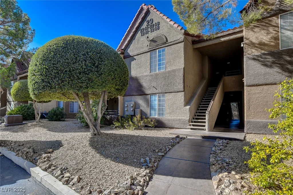 2200 Fort Apache, Las Vegas, NV 89117