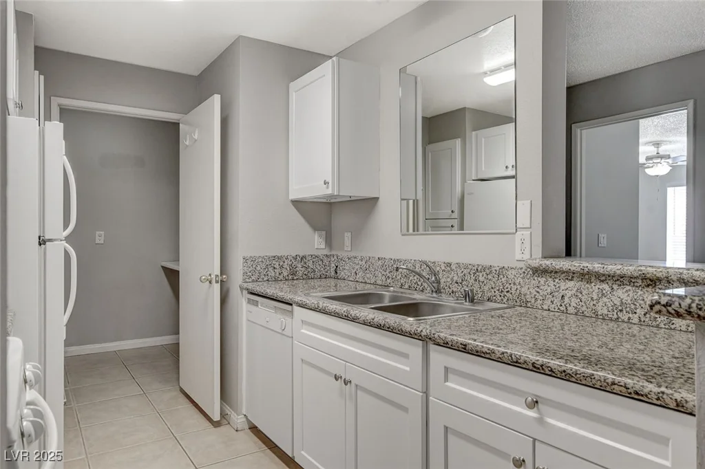 2200 Fort Apache, Las Vegas, NV 89117