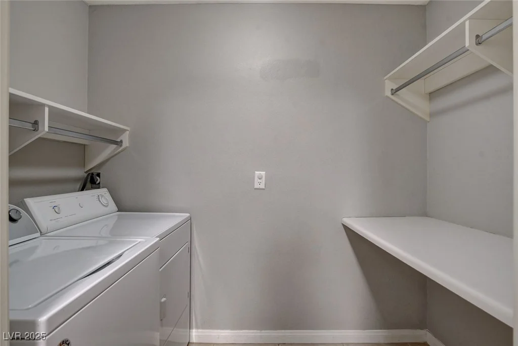 2200 Fort Apache, Las Vegas, NV 89117