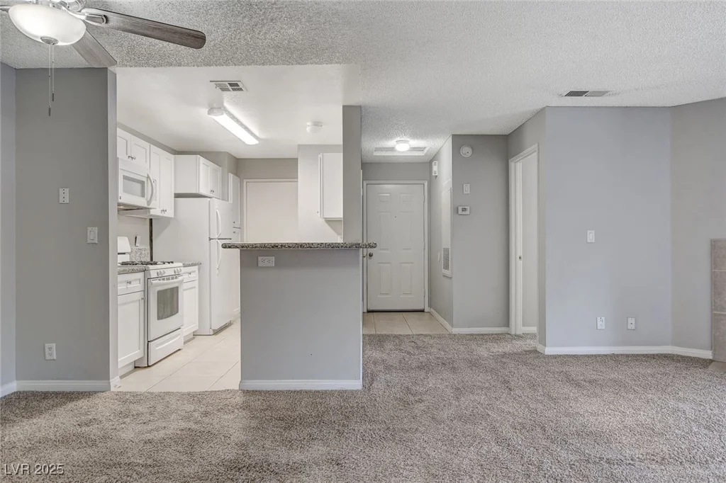 2200 Fort Apache, Las Vegas, NV 89117