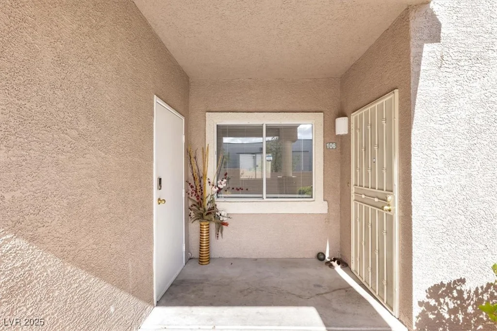 2152 QUARRY RIDGE, Las Vegas, NV 89117