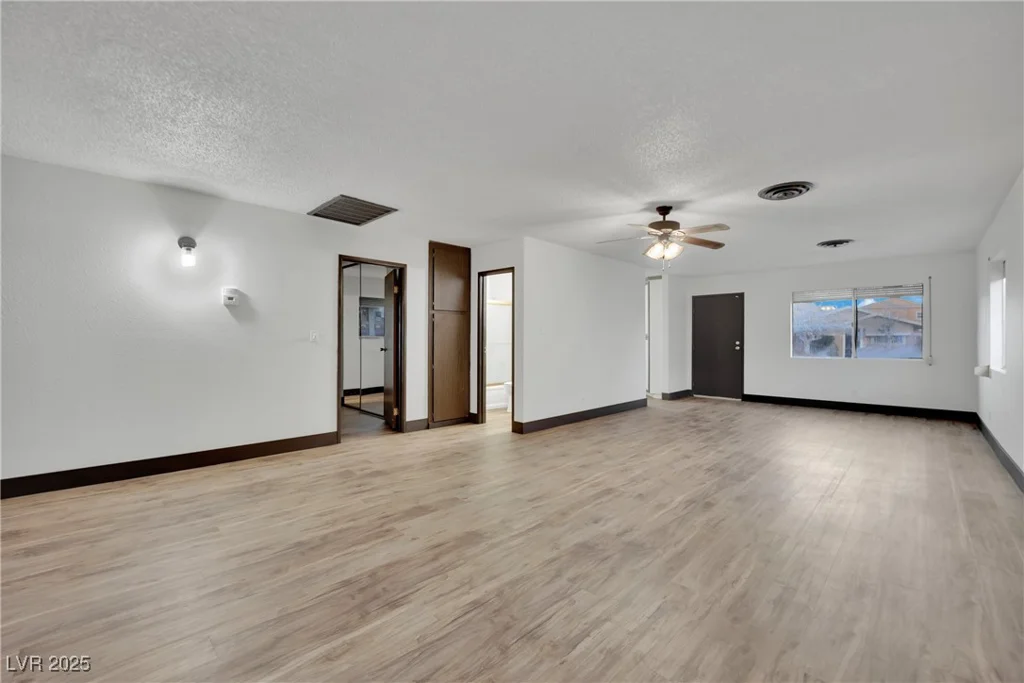 4151 Calimesa, Las Vegas, NV 89115