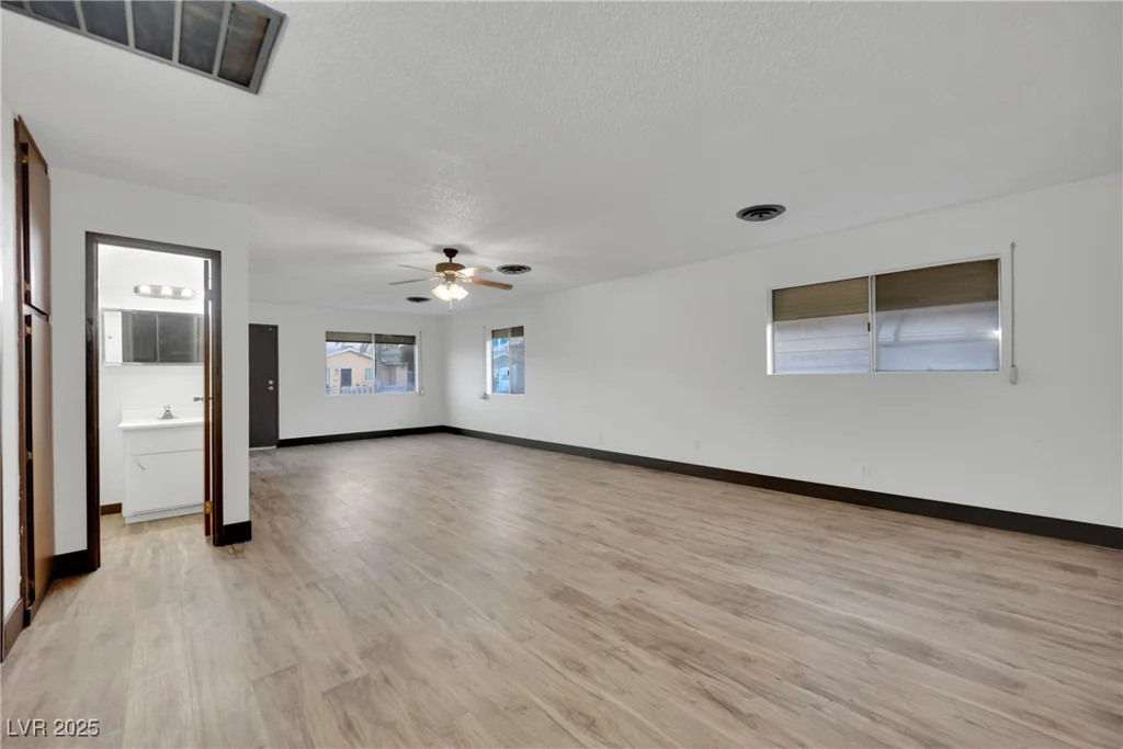 4151 Calimesa, Las Vegas, NV 89115