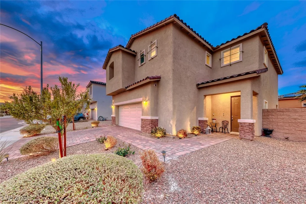 200 Denette, North Las Vegas, NV 89031
