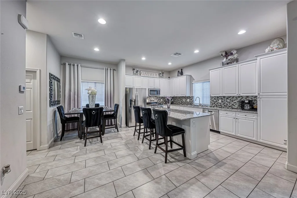 200 Denette, North Las Vegas, NV 89031