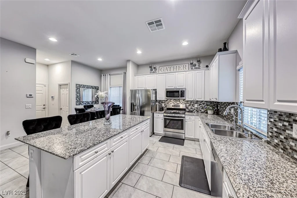 200 Denette, North Las Vegas, NV 89031