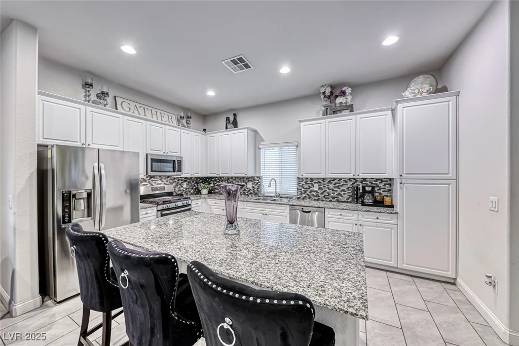 200 Denette, North Las Vegas, NV 89031